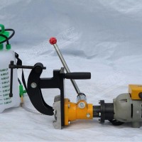 ZG-32型电动钢轨钻孔机具有钆钻孔定位准确作业时间短