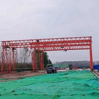 精准吊装先锋，安全型龙门吊稳护全程！